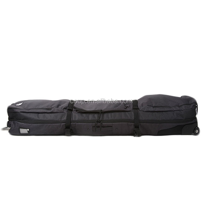 กระเป๋ากีฬากลางแจ้งสีดำระบายอากาศได้ขนาด 30 ลิตร พร้อมสายสะพายบุนวม